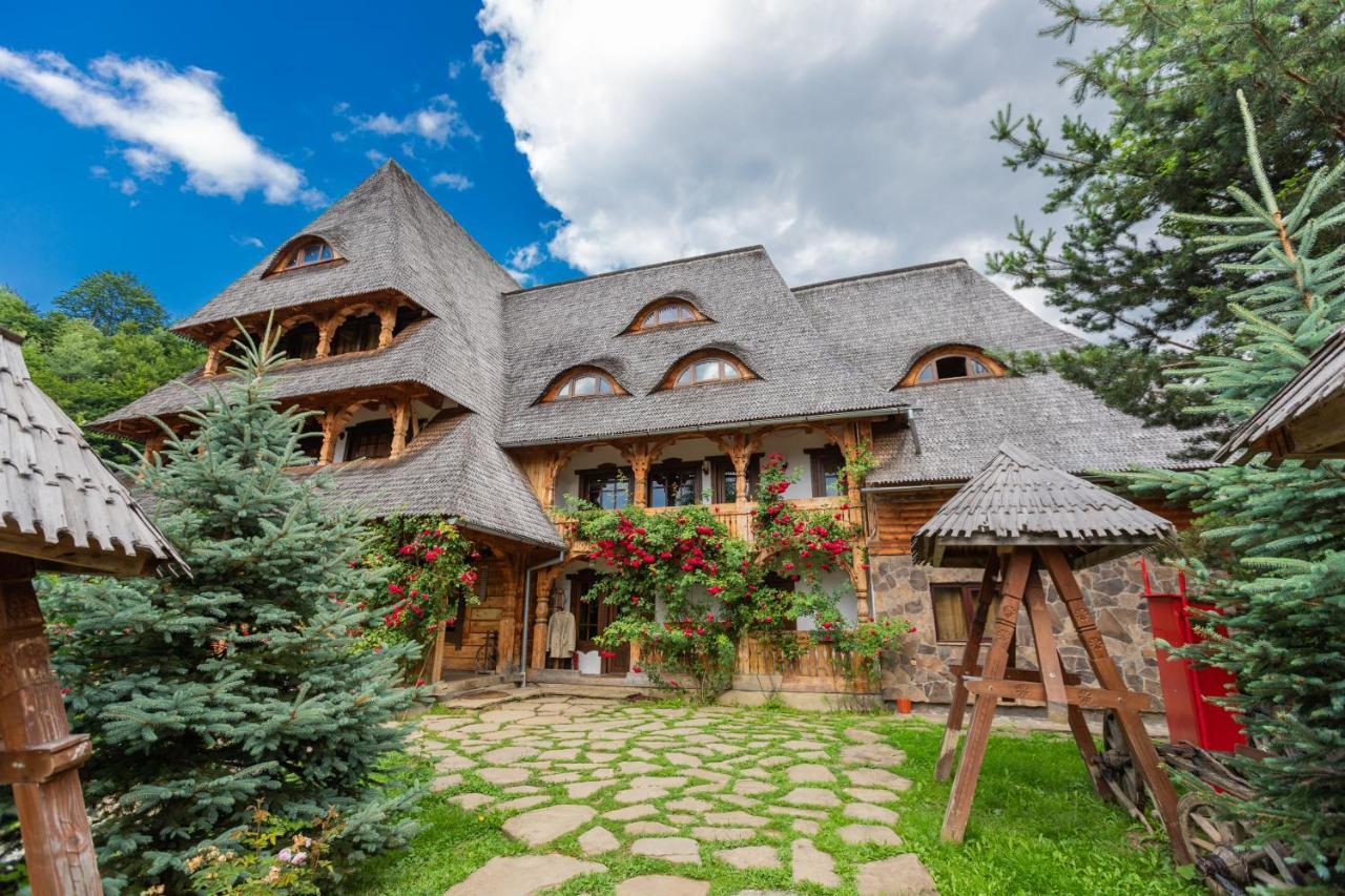 Hotel Conacul Drahneilor Ruscova Exterior foto