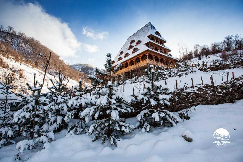 Hotel Conacul Drahneilor Ruscova Exterior foto