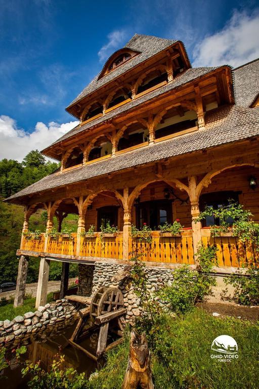 Hotel Conacul Drahneilor Ruscova Exterior foto